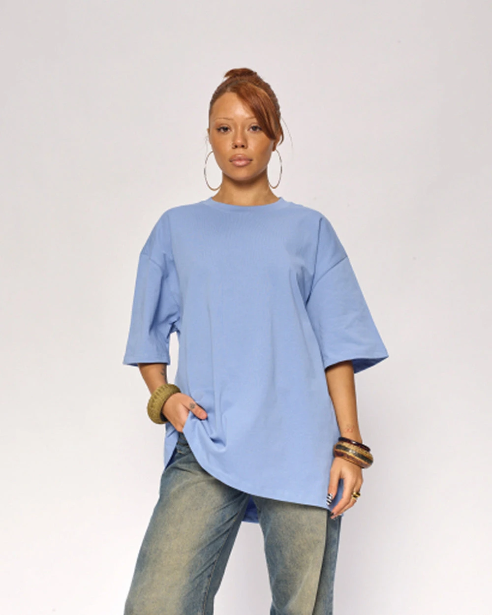 Oversized Tee 4 Pack: Charcoal, Black, Powder Blue, White 8 Oversized Tee 4 Pack: Charcoal, Black, Powder Blue, White - Image 6
