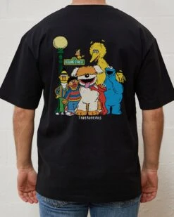 Sesame Street The Gang's All Here T-Shirt -Thread Heads Sale Store Black Back 96676ef3 48cb 4167 b76b f013b2b51d80
