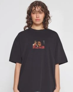 Who Is This? Oversized Tee -Thread Heads Sale Store BlackOversized Close Up Front