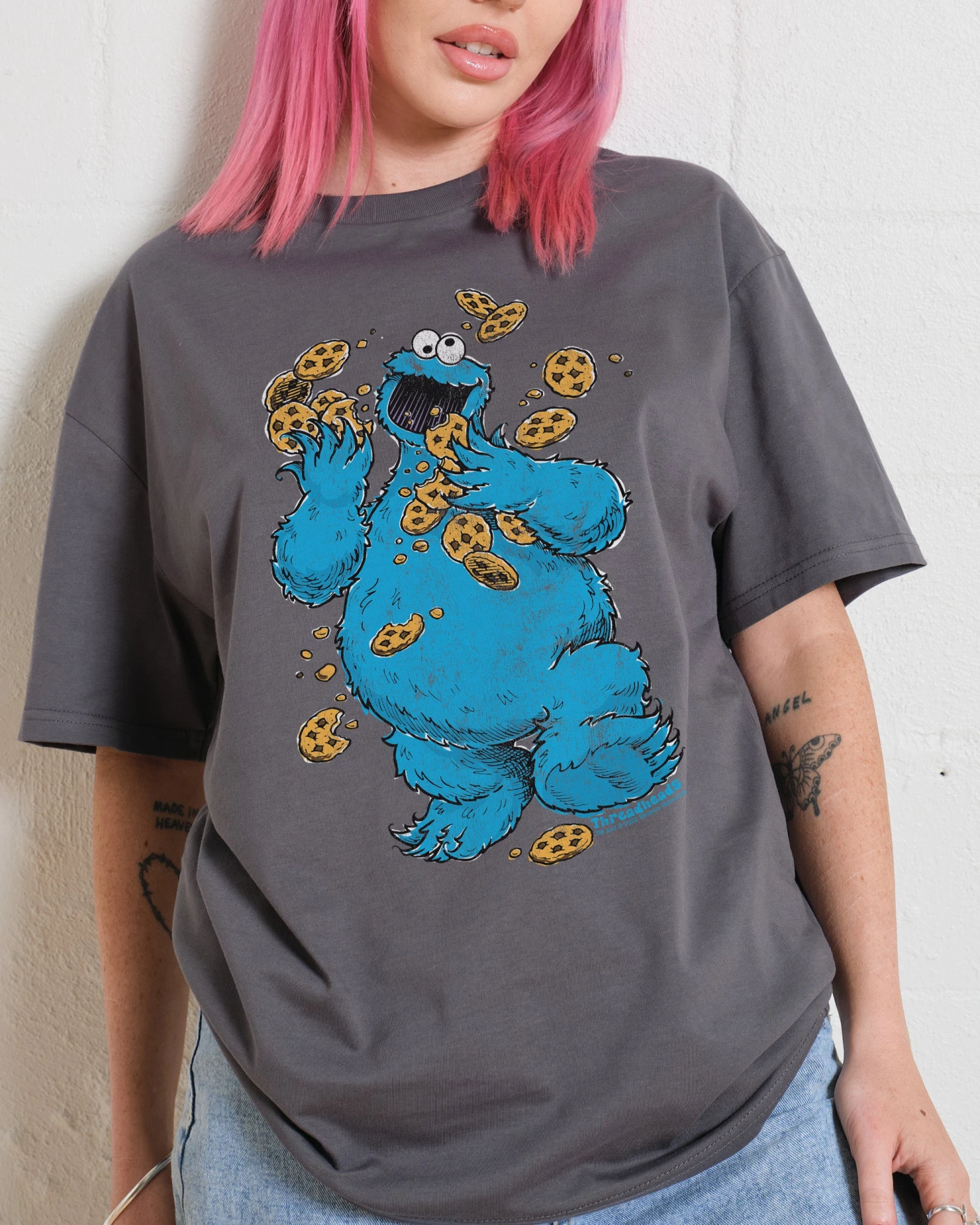 Sesame Street Cookie Monster Om Nom Nom T-Shirt 5 Sesame Street Cookie Monster Om Nom Nom T-Shirt - Image 3