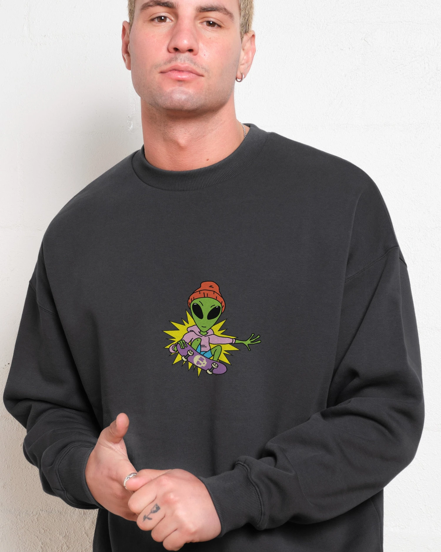 Alien Skate Sweatshirt 5 Alien Skate Sweatshirt - Image 3