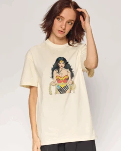 DC Wonder Woman T-Shirt -Thread Heads Sale Store Natural Close Up Front c32fc3bf c611 4898 86ac 87216593db76