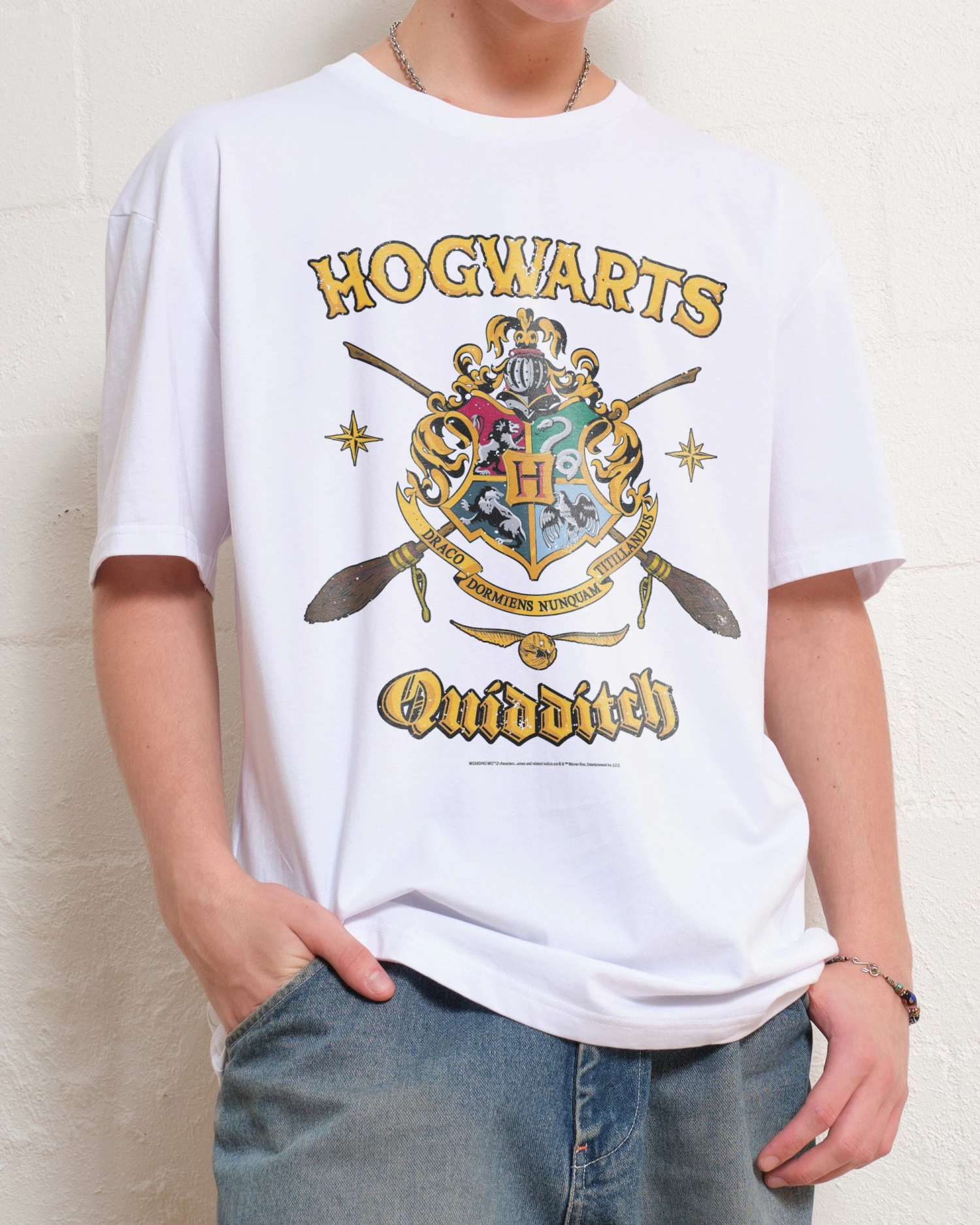 Harry Potter Hogwarts Quidditch Shield T-Shirt 4 Harry Potter Hogwarts Quidditch Shield T-Shirt - Image 2